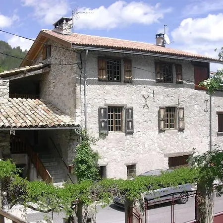 Maison De Henri Et Michele Holiday home Thorame-Basse